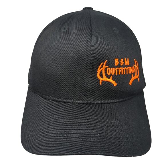 B&M Outfitting Fitted Baseball Cap Black M Embroidered 6 Panel Flexfit Yupoong - Picture 1 of 9